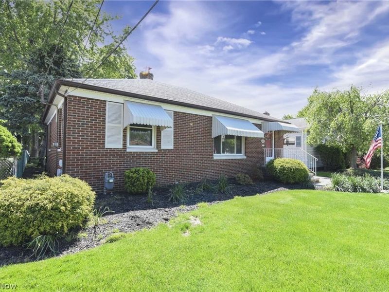 6483 Fernhurst Avenue, Parma Heights, OH 44130 Photo 3