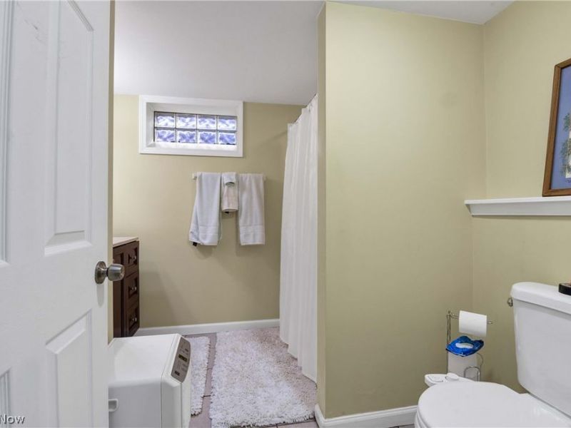 6483 Fernhurst Avenue, Parma Heights, OH 44130 Photo 48