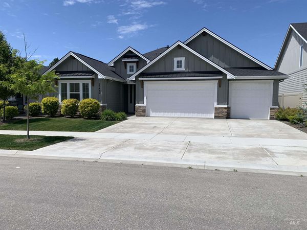 11462 W Heliopsis Dr, Star, ID 83669