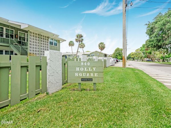 840 Center Avenue, Unit 24, Holly Hill, FL 32117