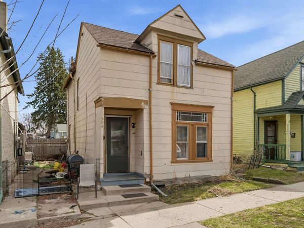 504 Bellows Street, Saint Paul, MN 55107