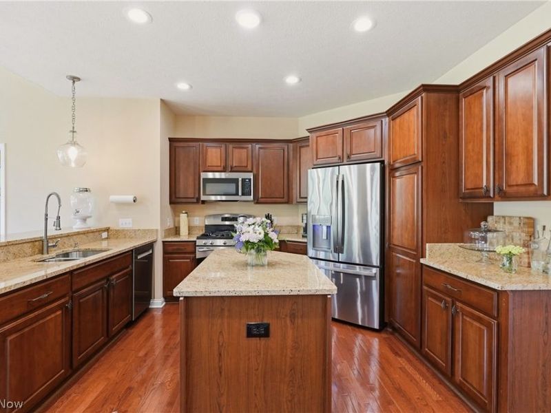 36939 Wexford Drive, Solon, OH 44139 Photo 11