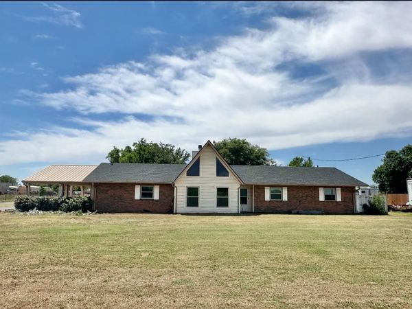 20518 E County Road 157 Road, Blair, OK 73526