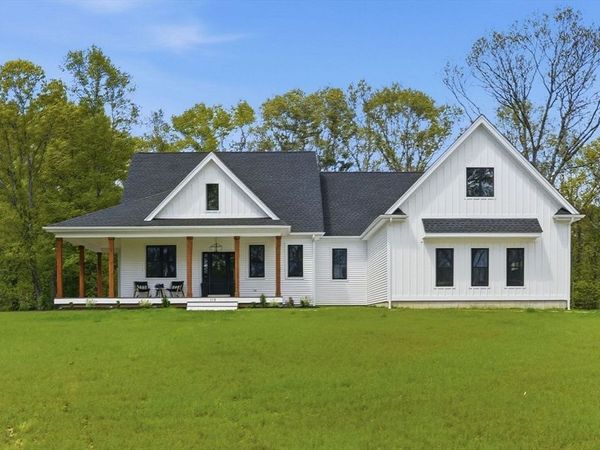 112 Broad Street, Rehoboth, MA 02769