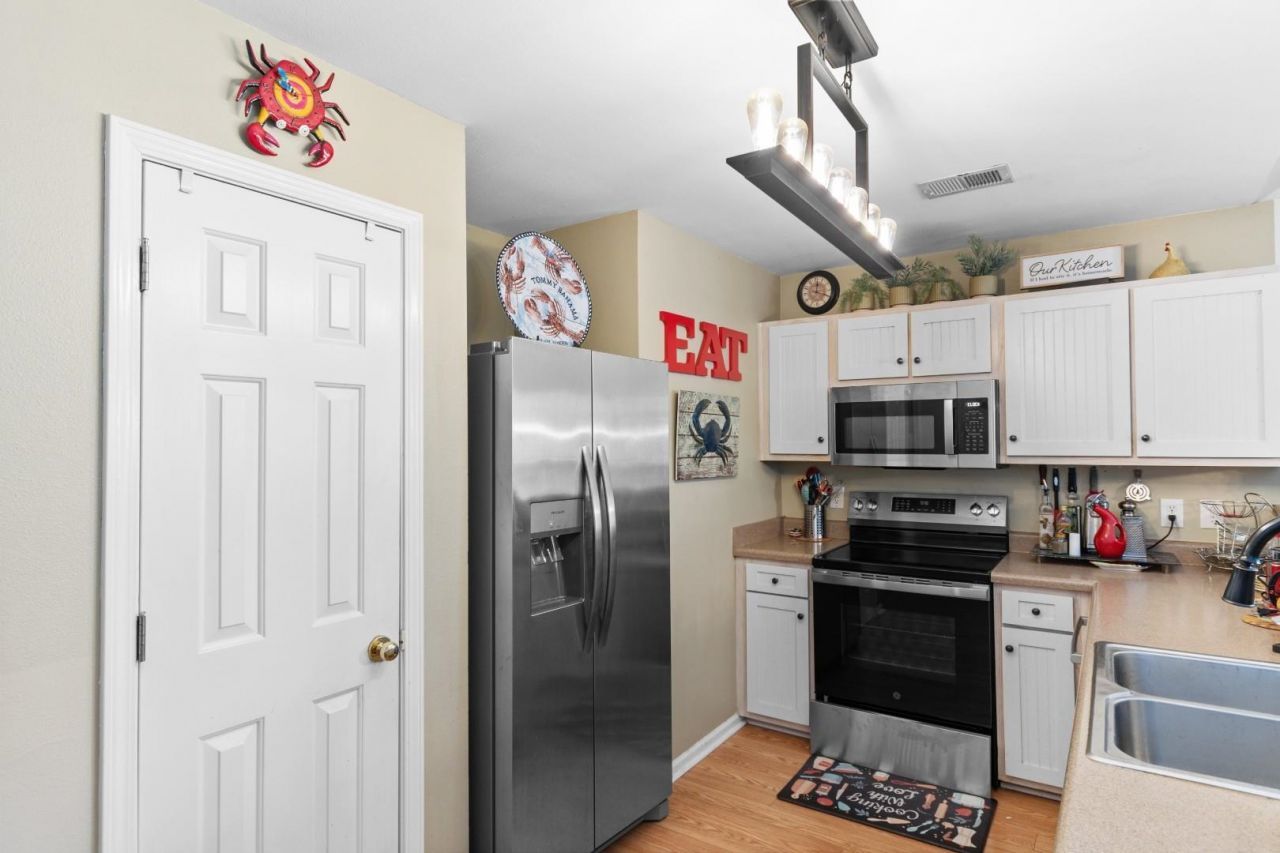 1274 River Oaks Dr.  Photo 4