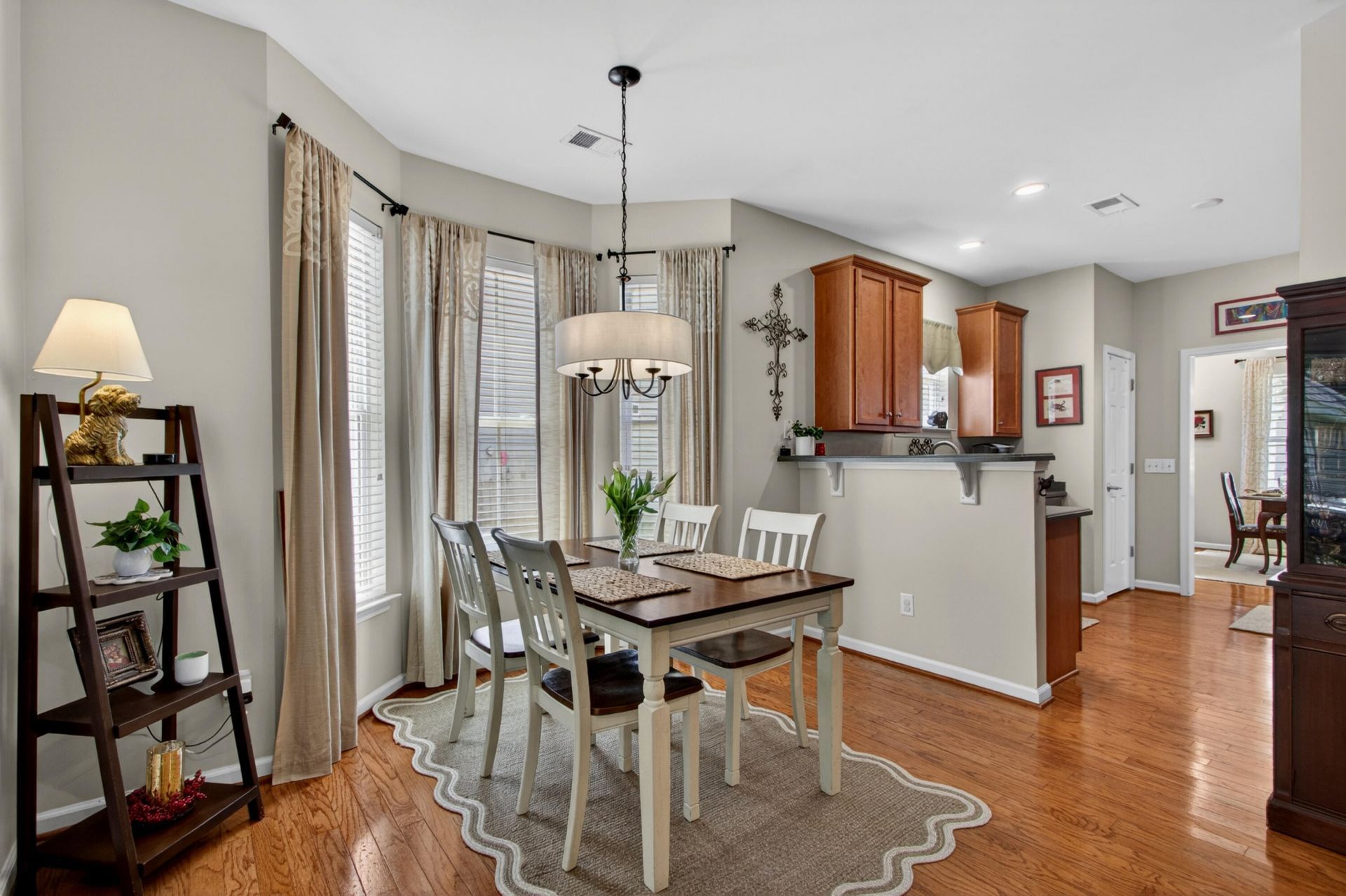 535 Delafield Drive Photo 16