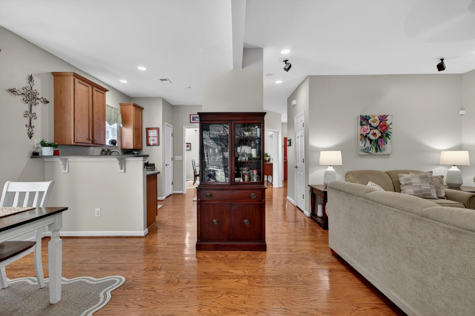535 Delafield Drive Photo 18