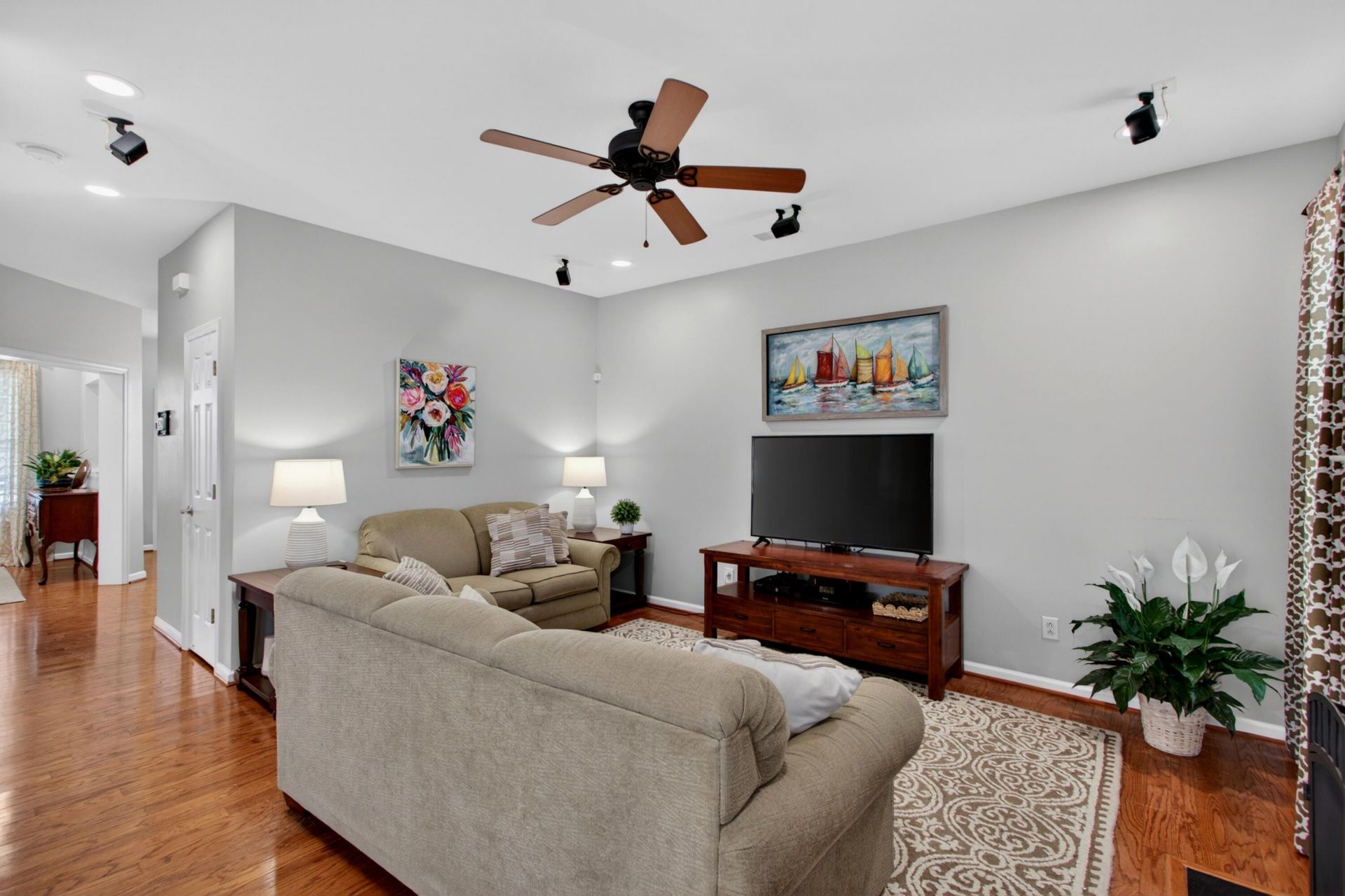 535 Delafield Drive Photo 19