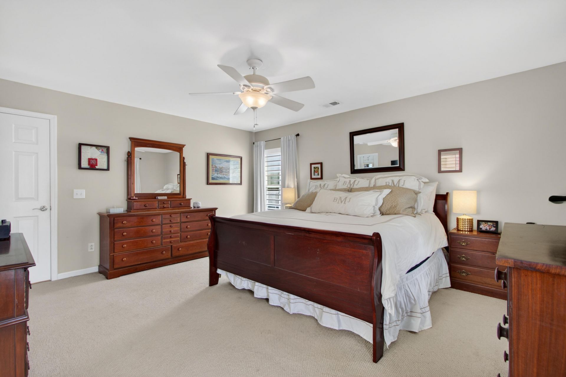 535 Delafield Drive Photo 28