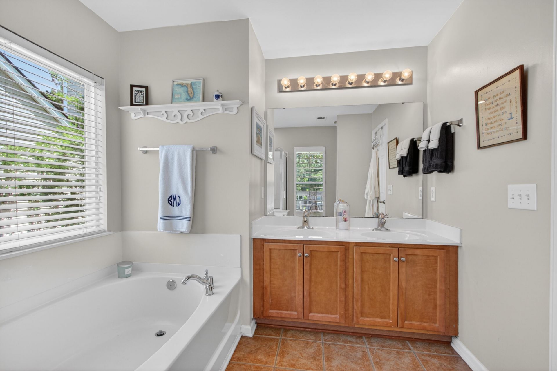 535 Delafield Drive Photo 30