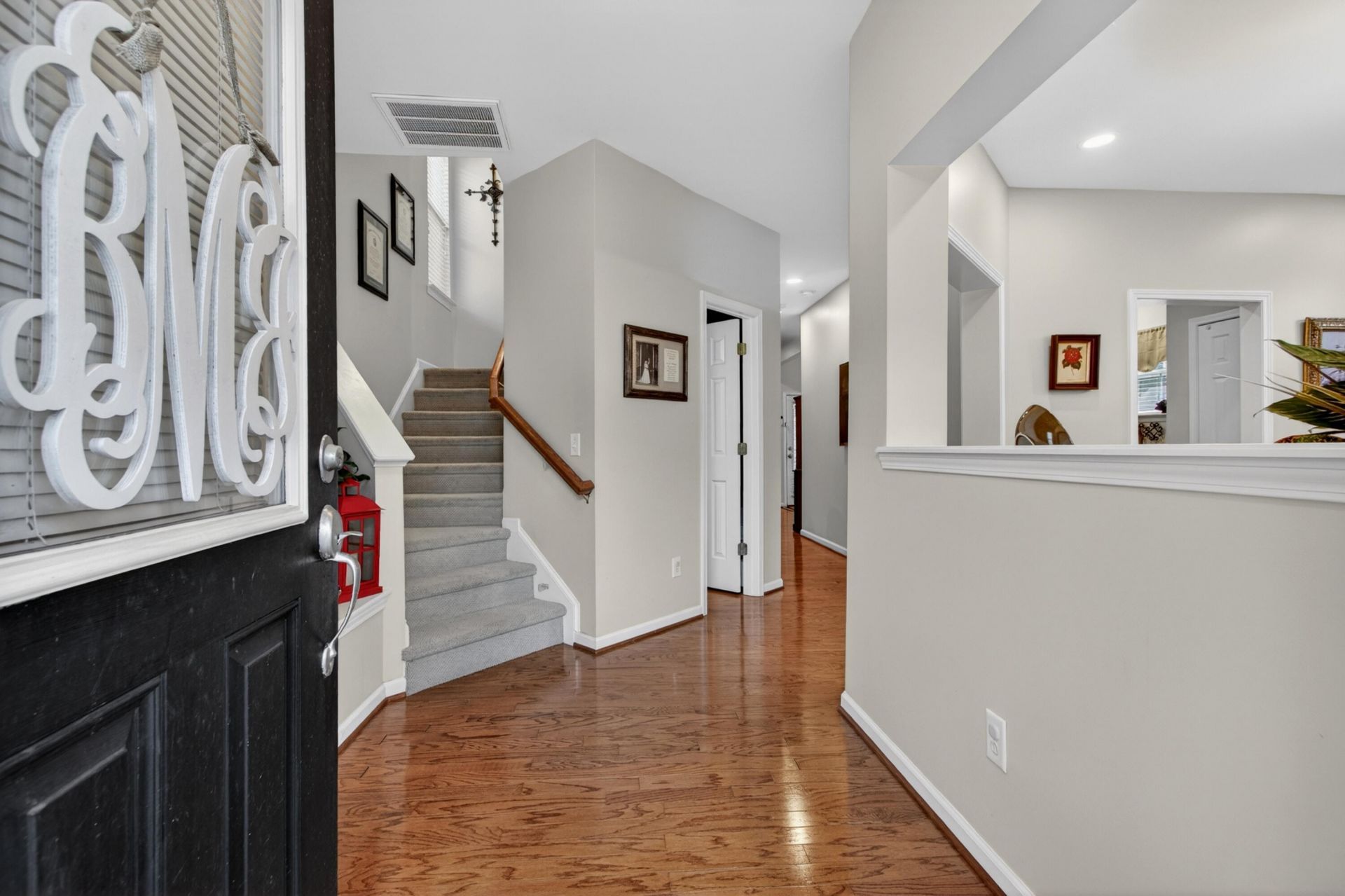 535 Delafield Drive Photo 4
