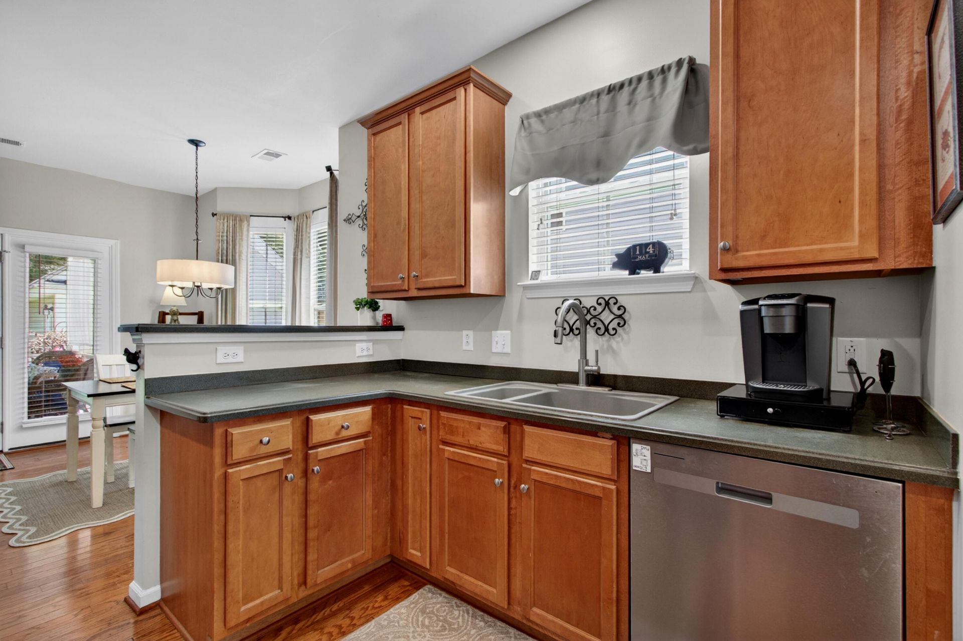 535 Delafield Drive Photo 9