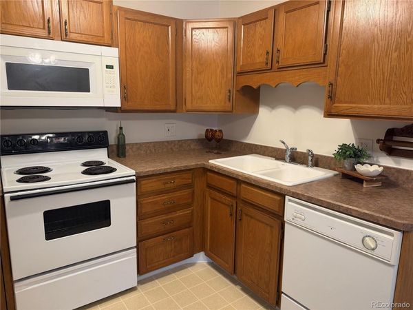 3184 S Heather Gardens Way , Unit 205, Aurora, CO 80014