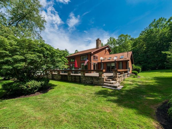 102 Country Club Court, Terra Alta, WV 26764