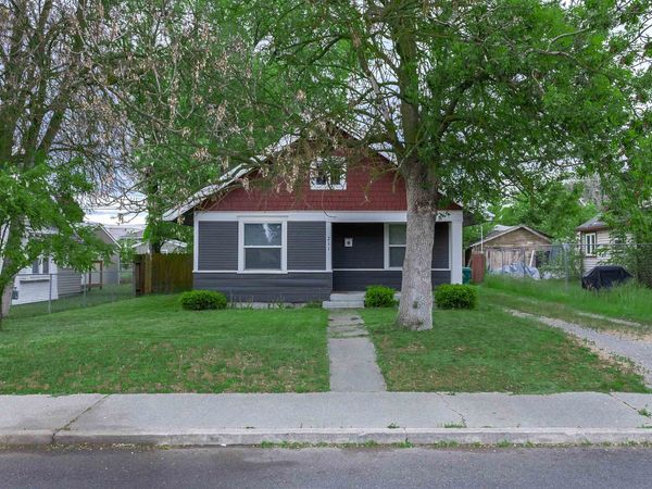 211 E PRINCETON St, Spokane, WA 99207