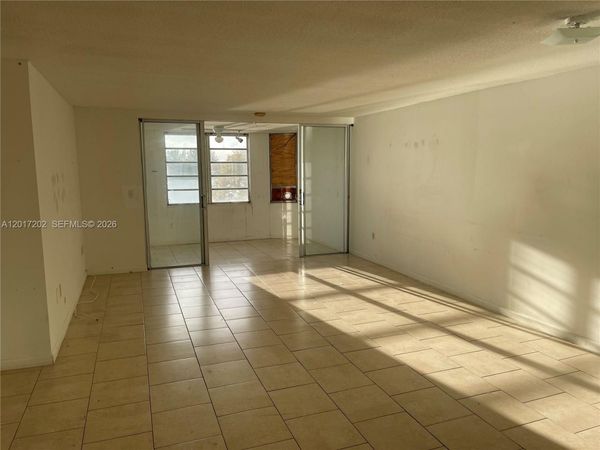 1660 NE 191st St , Unit 313-1, Miami, FL 33179