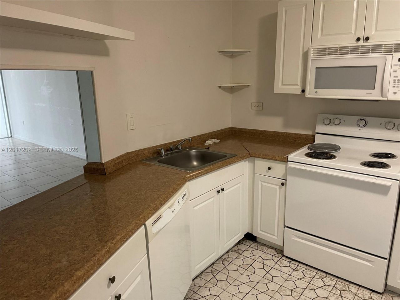 1660 NE 191st St , Unit 313-1, Miami, FL 33179 Photo