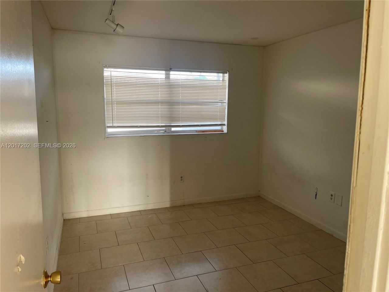 1660 NE 191st St , Unit 313-1, Miami, FL 33179 Photo