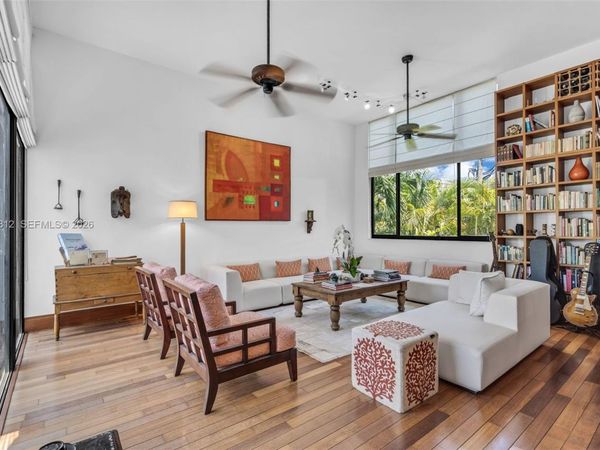 209 E Enid Dr, Unit 36, Key Biscayne, FL 33149