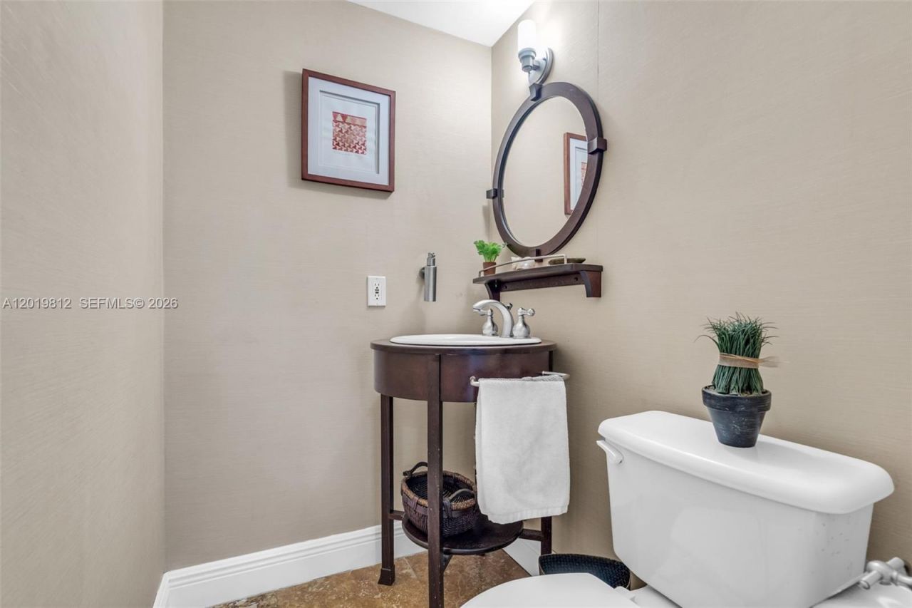209 E Enid Dr, Unit 36, Key Biscayne, FL 33149 Photo