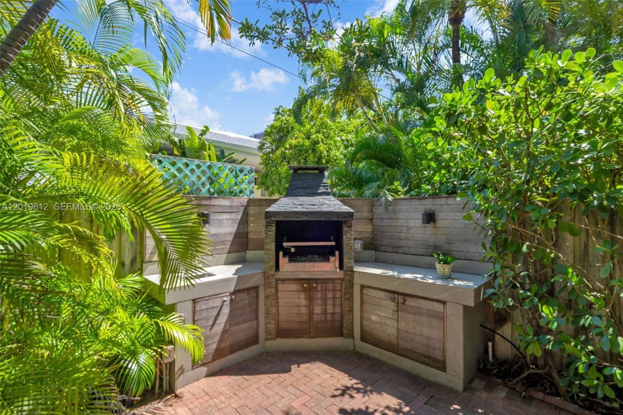 209 E Enid Dr, Unit 36, Key Biscayne, FL 33149 Photo