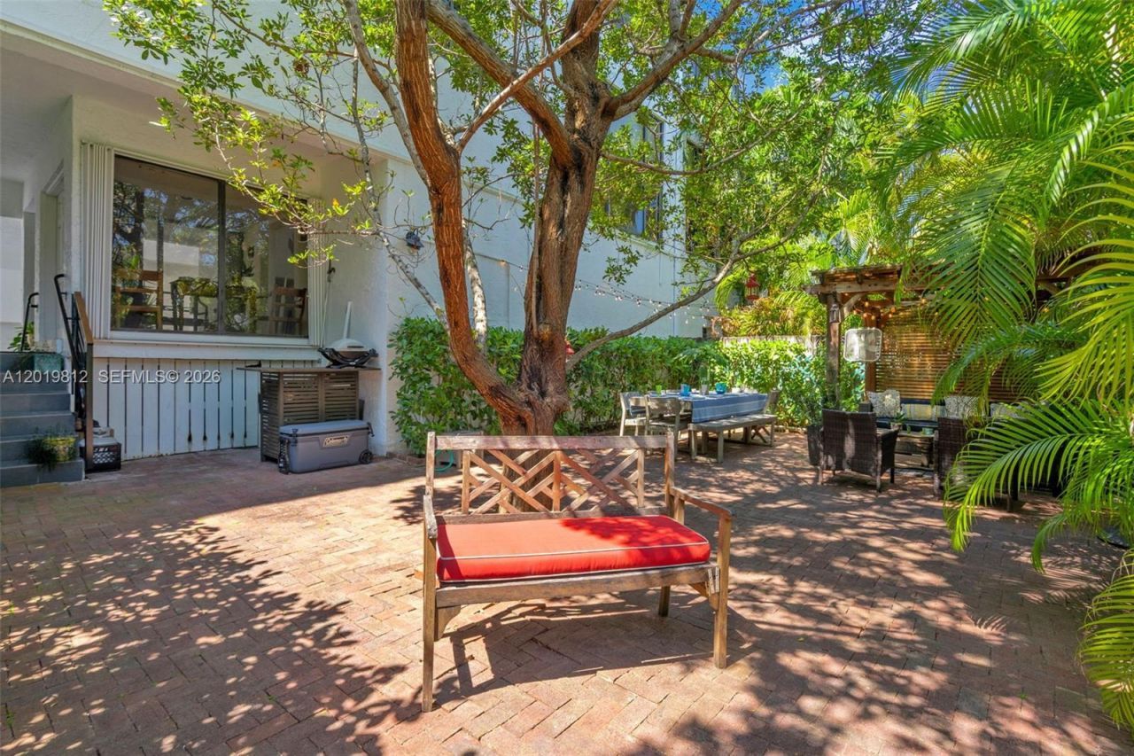 209 E Enid Dr, Unit 36, Key Biscayne, FL 33149 Photo