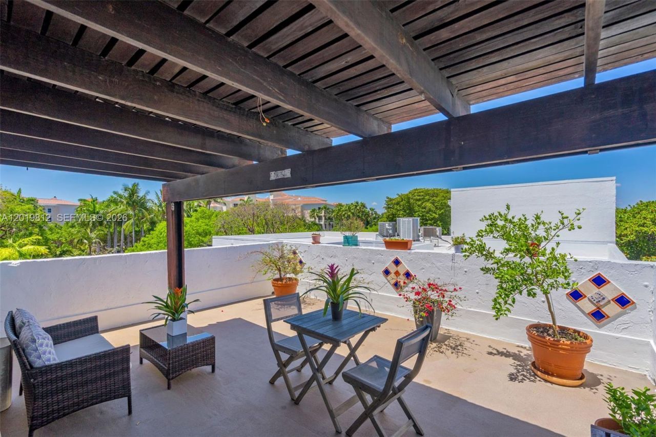 209 E Enid Dr, Unit 36, Key Biscayne, FL 33149 Photo