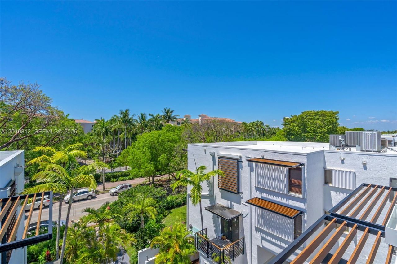 209 E Enid Dr, Unit 36, Key Biscayne, FL 33149 Photo