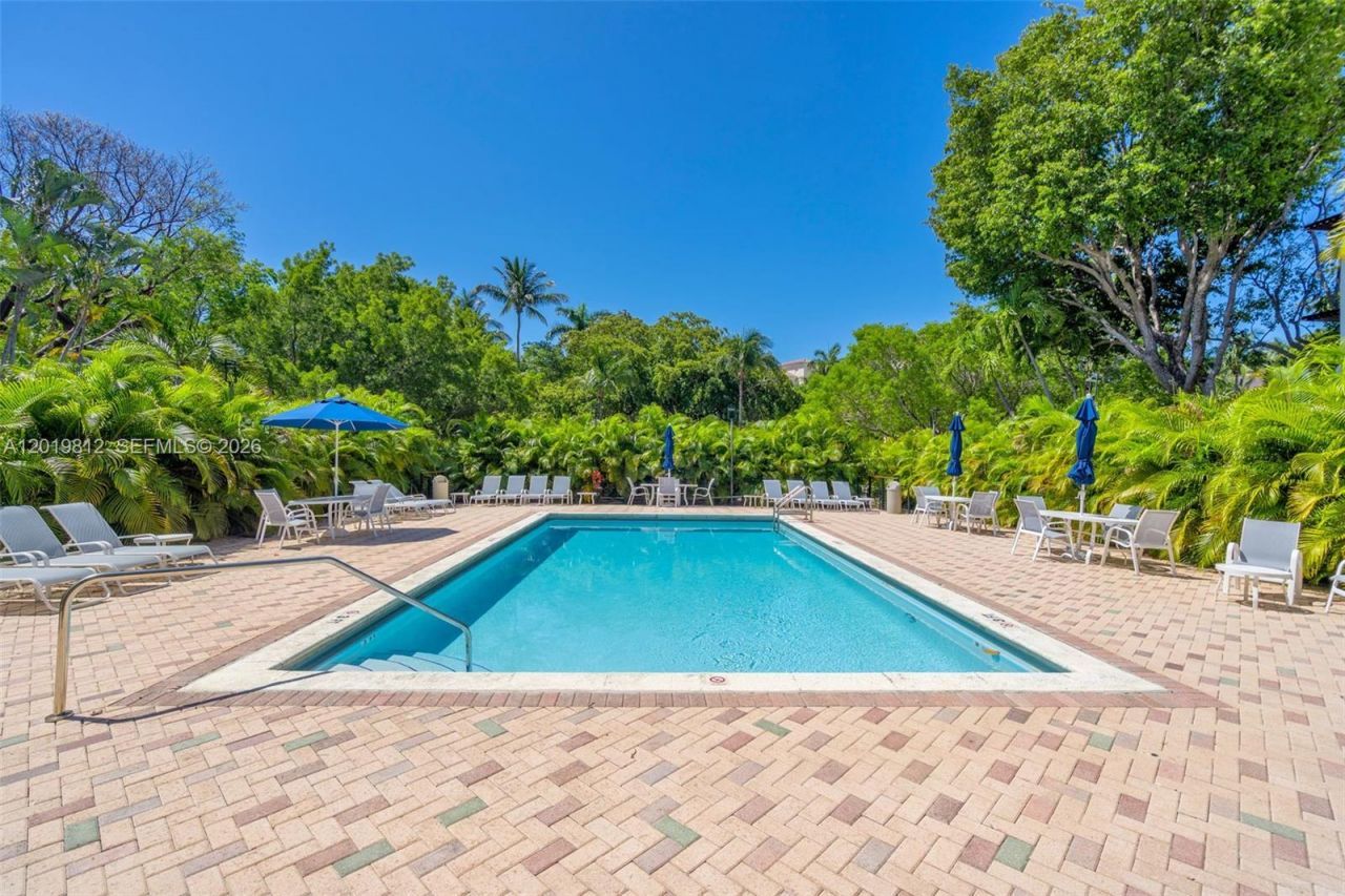 209 E Enid Dr, Unit 36, Key Biscayne, FL 33149 Photo