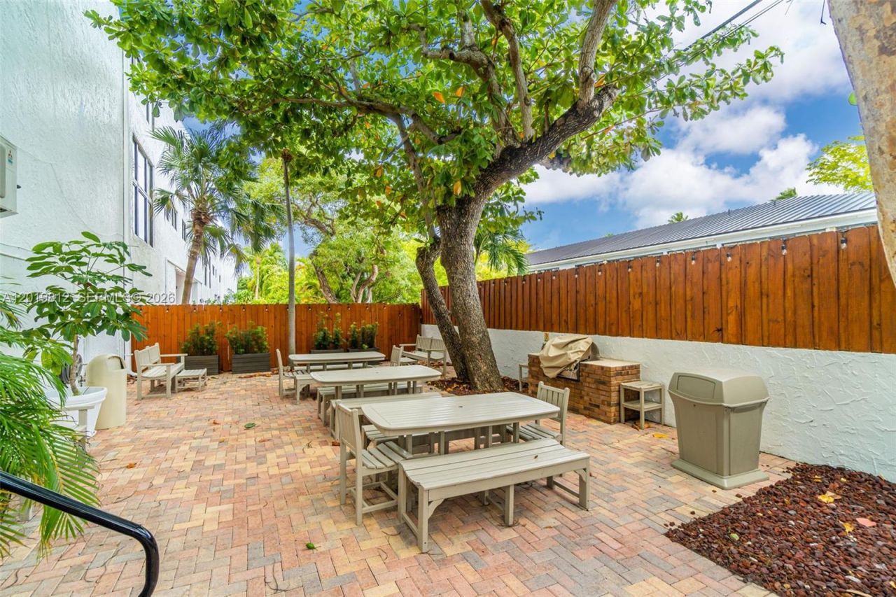 209 E Enid Dr, Unit 36, Key Biscayne, FL 33149 Photo