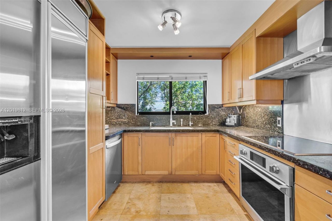 209 E Enid Dr, Unit 36, Key Biscayne, FL 33149 Photo
