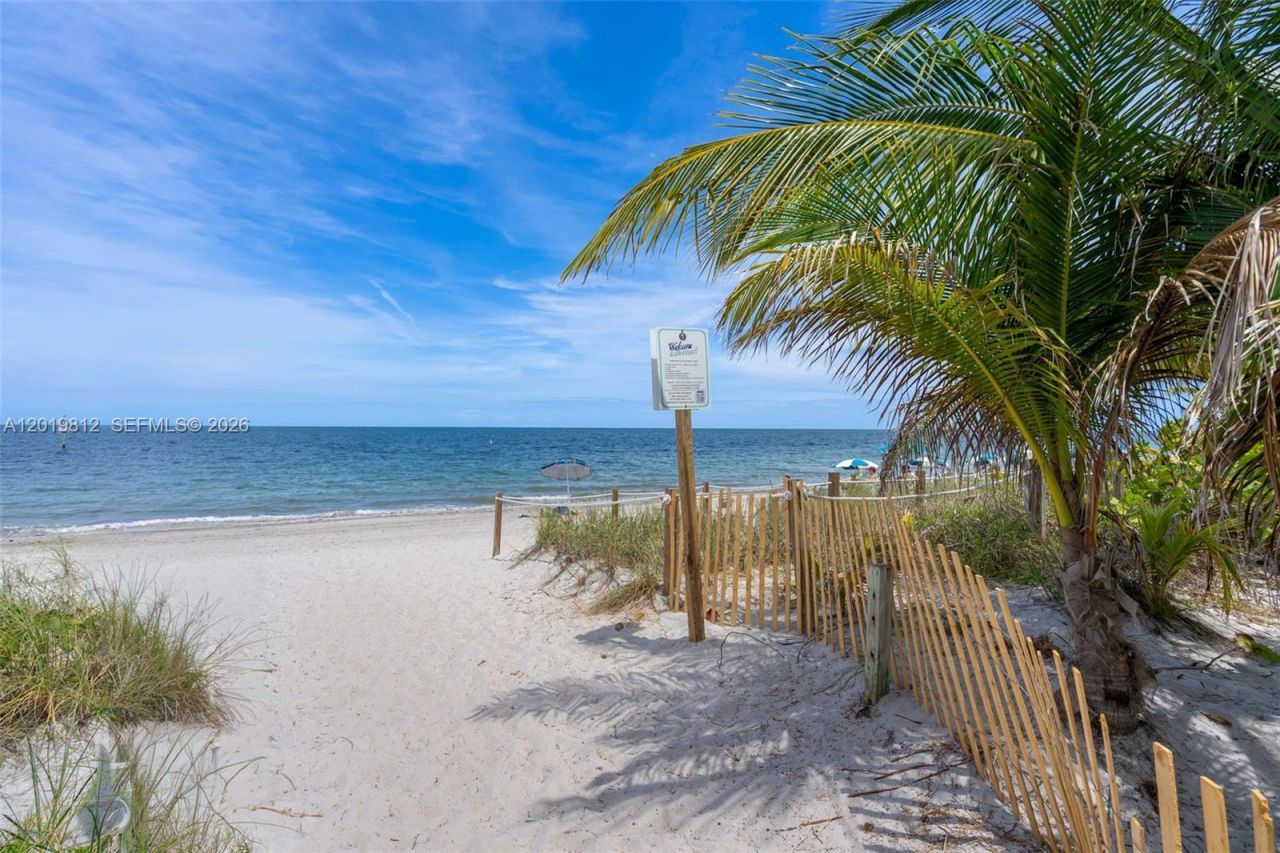 209 E Enid Dr, Unit 36, Key Biscayne, FL 33149 Photo