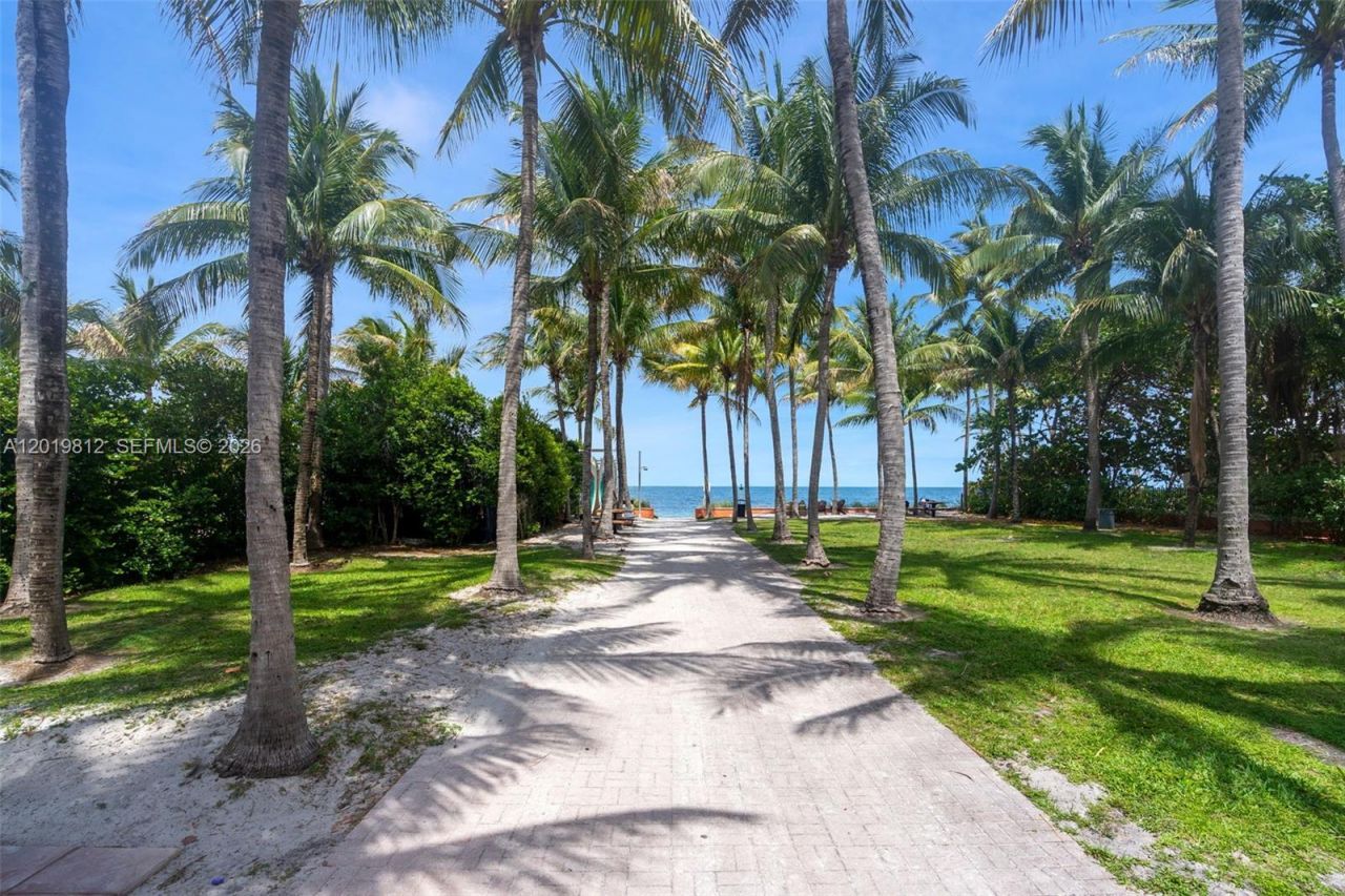 209 E Enid Dr, Unit 36, Key Biscayne, FL 33149 Photo