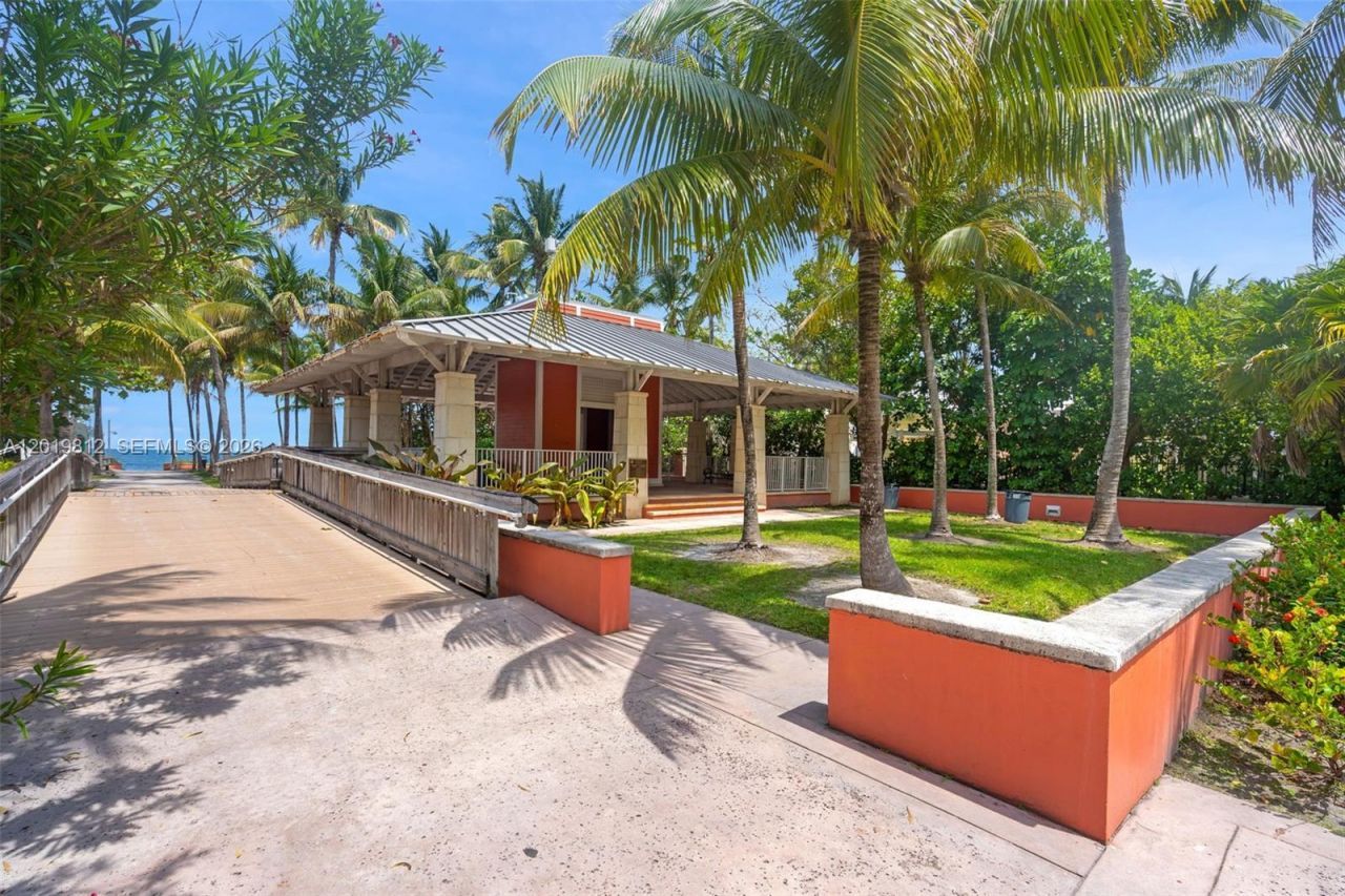 209 E Enid Dr, Unit 36, Key Biscayne, FL 33149 Photo