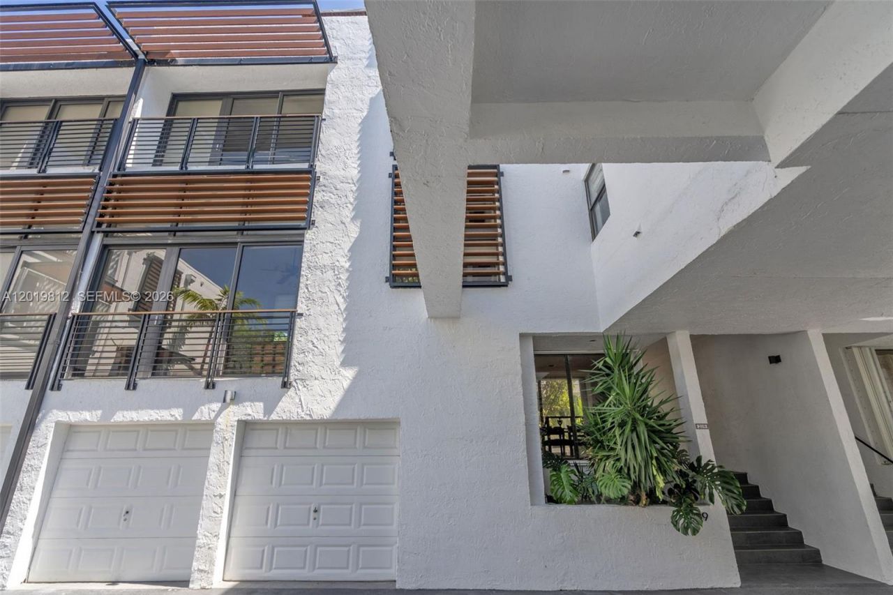 209 E Enid Dr, Unit 36, Key Biscayne, FL 33149 Photo
