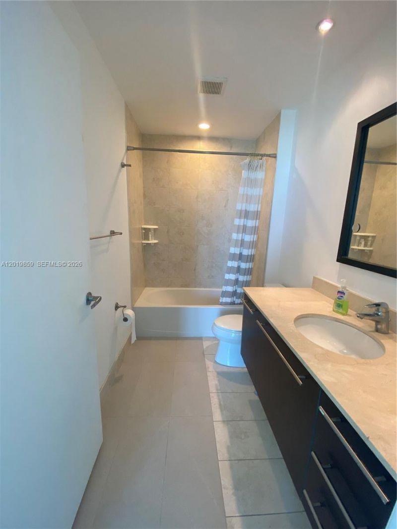 1900 N Bayshore Dr , Unit 3216, Miami, FL 33132 Photo