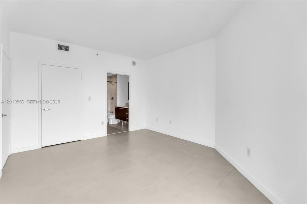 1900 N Bayshore Dr , Unit 3216, Miami, FL 33132 Photo