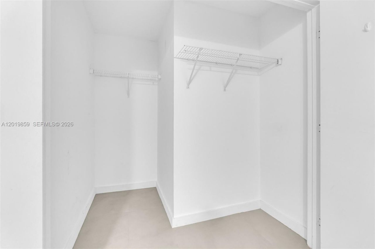 1900 N Bayshore Dr , Unit 3216, Miami, FL 33132 Photo