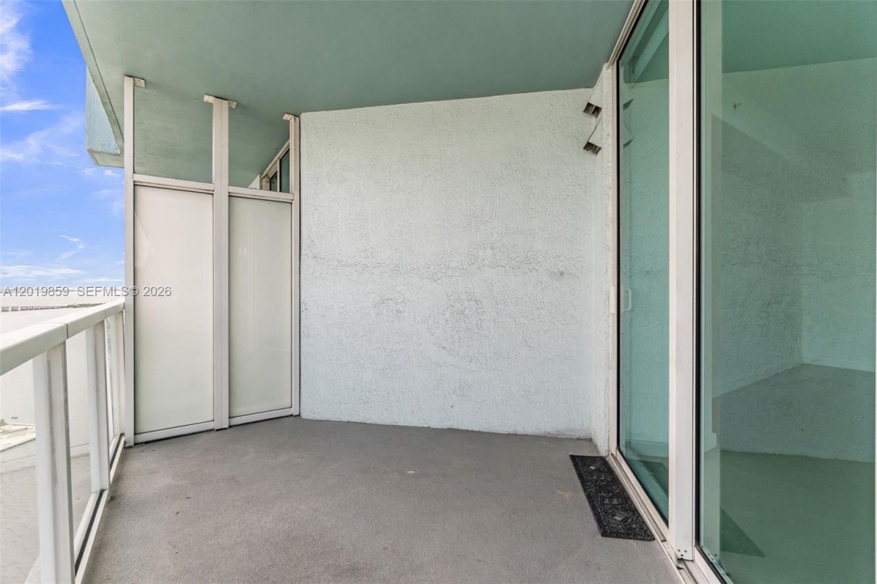 1900 N Bayshore Dr , Unit 3216, Miami, FL 33132 Photo