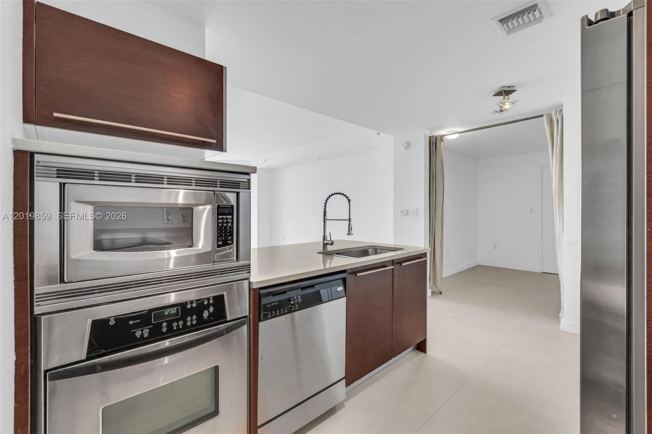 1900 N Bayshore Dr , Unit 3216, Miami, FL 33132 Photo