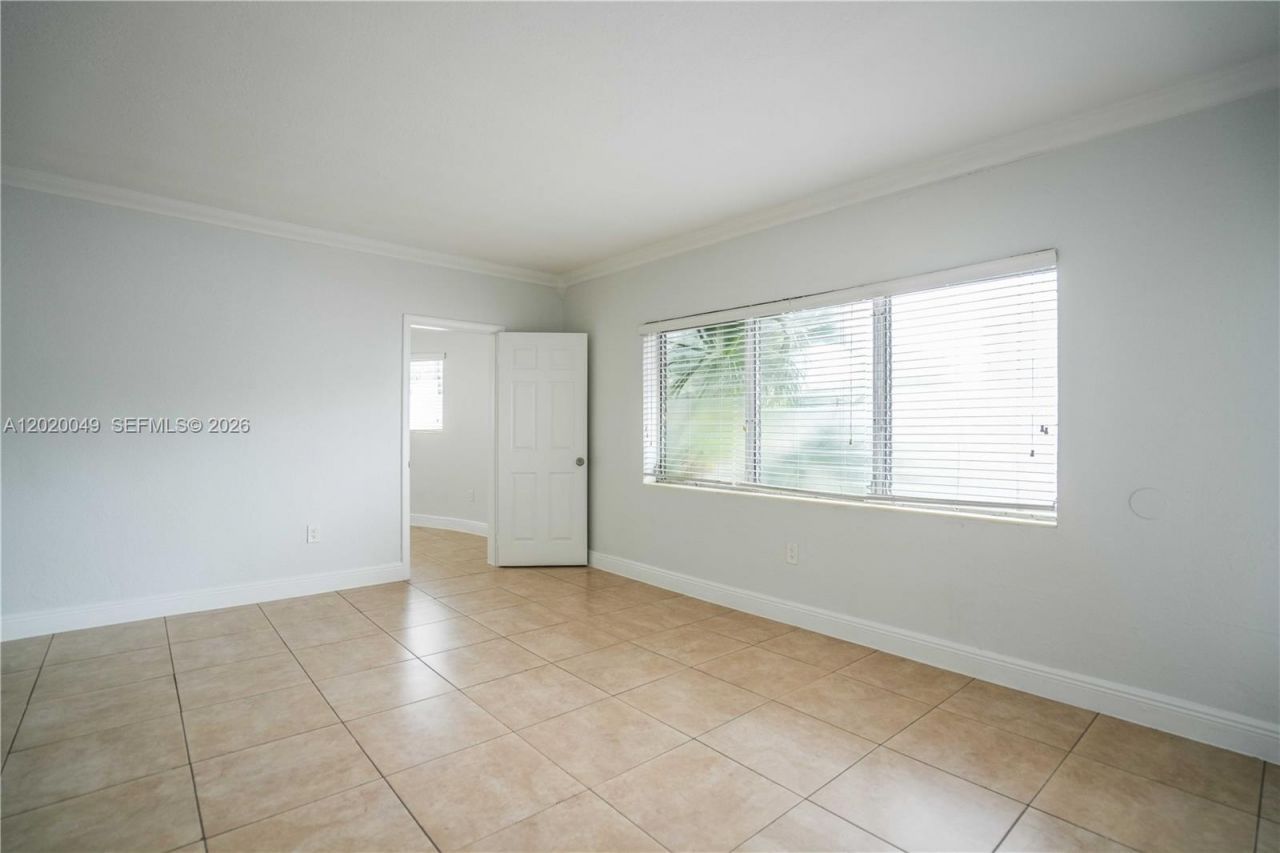 7640 Carlyle Ave, Unit 1A, Miami Beach, FL 33141 Photo
