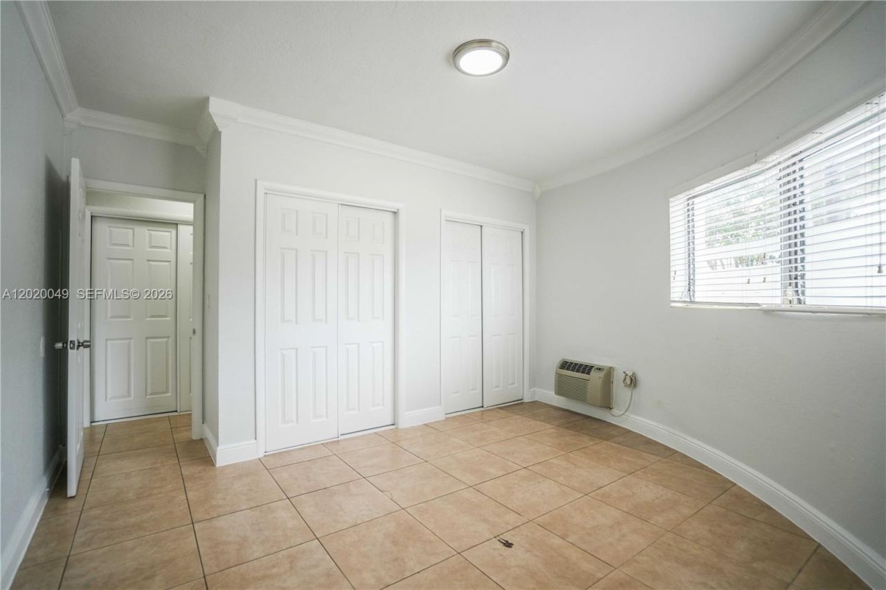 7640 Carlyle Ave, Unit 1A, Miami Beach, FL 33141 Photo