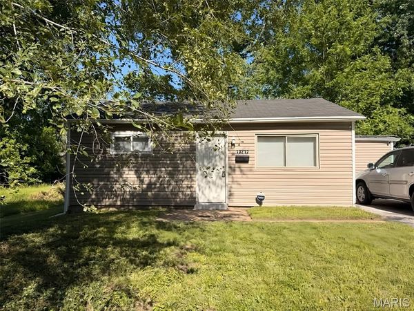 10212 Duke Drive , St Louis, MO 63136