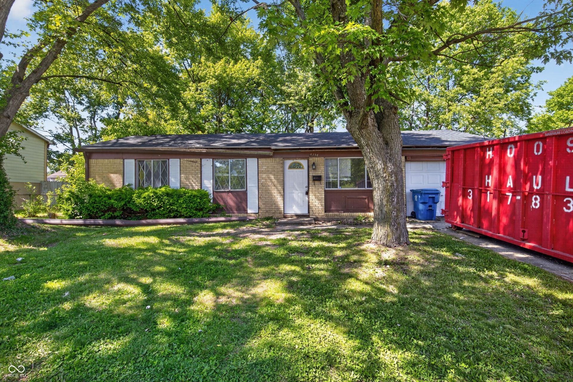 8538 Montery Road, Indianapolis, IN 46226 Main Photo