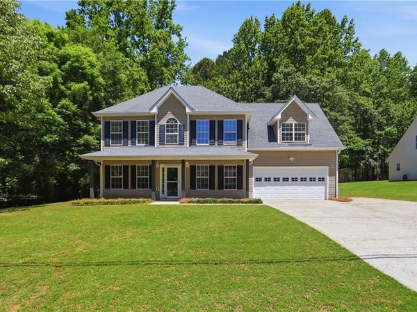 7318 Coral Lake Drive , Flowery Branch, GA 30542
