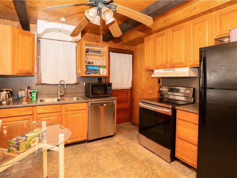 94 Avalon Drive, Bedford, OH 44146 Photo 10