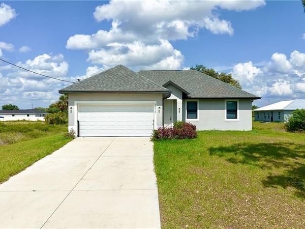 3013 Adcock DR, LABELLE, FL 33935