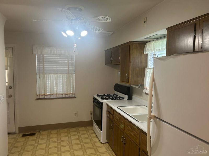 2721 Byrneside Drive, Colerain Township, OH 45239 Photo 6
