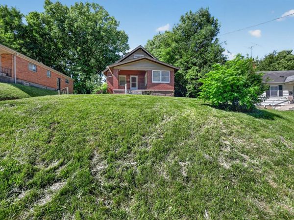 1323 Woodland Avenue, Springfield Twp., OH 45237