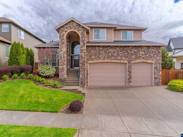 1650 West Meadows Dr NW, Salem, OR 97304